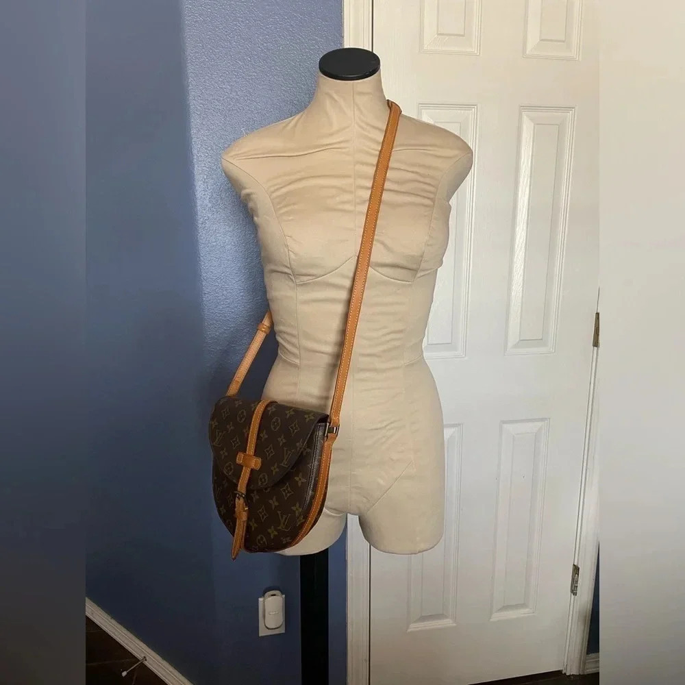 Louis Vuitton Chantilly MM Bag - Picture 16 of 16